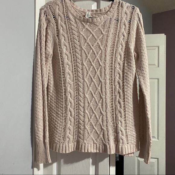 Loose Cable Knit Sweater - Picture 2 of 3